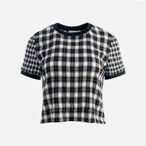 Alice + Olivia Piera Plaid Cropped Crewneck Tee In Shaw Plaid Black